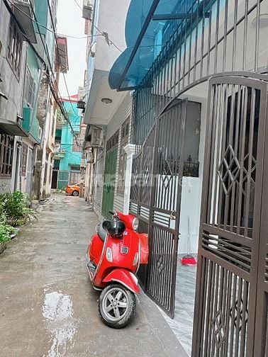 Chính chủ cho thuê nhà 4 tầng ngõ 79 Đội Cấn 30m2x4t giá 11tr/th 