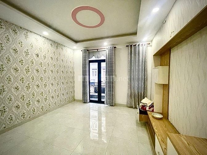 Hàng hiếm tại Hoàng Bật Đạt, 8,6 tỷ, 53,2 m2, 5PN + 5WC + 5T.QTB