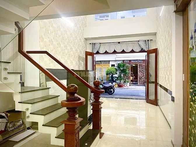 Hàng hiếm tại Hoàng Bật Đạt, 8,6 tỷ, 53,2 m2, 5PN + 5WC + 5T.QTB