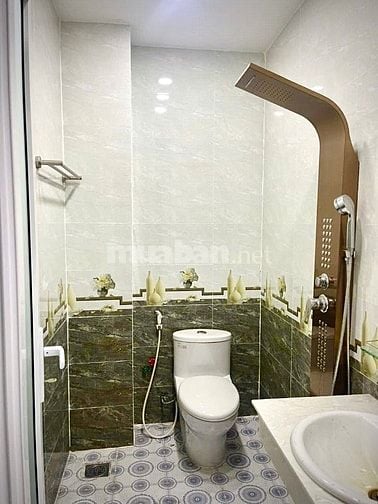 Hàng hiếm tại Hoàng Bật Đạt, 8,6 tỷ, 53,2 m2, 5PN + 5WC + 5T.QTB