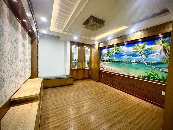 Hàng hiếm tại Hoàng Bật Đạt, 8,6 tỷ, 53,2 m2, 5PN + 5WC + 5T.QTB