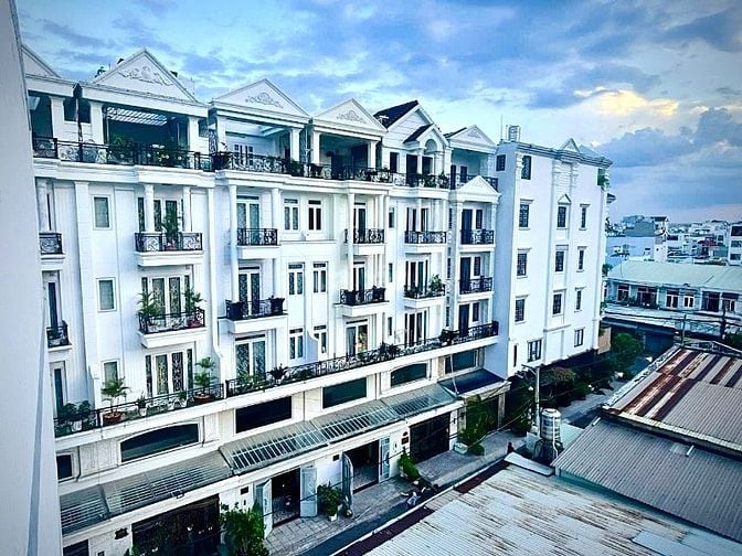 Hàng hiếm tại Hoàng Bật Đạt, 8,6 tỷ, 53,2 m2, 5PN + 5WC + 5T.QTB