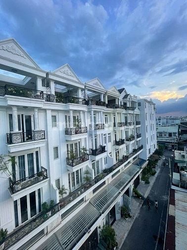 Hàng hiếm tại Hoàng Bật Đạt, 8,6 tỷ, 53,2 m2, 5PN + 5WC + 5T.QTB