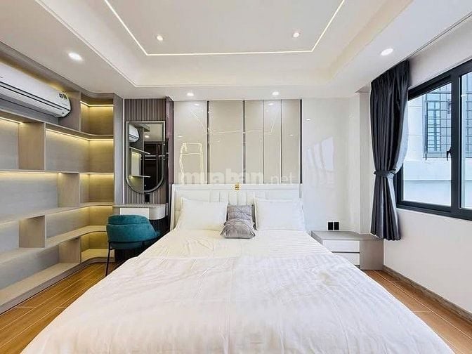 Đi nước ngoài định cư bán gấp nhà ở đường Phan Xích Long, phường 1, qu
