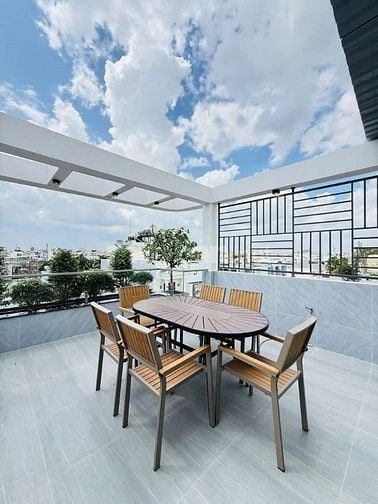 Đi nước ngoài định cư bán gấp nhà ở đường Phan Xích Long, phường 1, qu