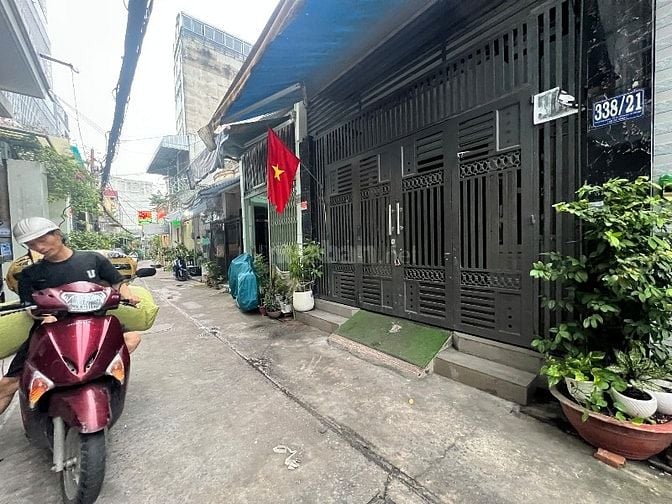 Nhà DT:4,4x14m hẻm xe hơi 5m Phạm Văn Chiêu, P8, Q.Gò Vấp.