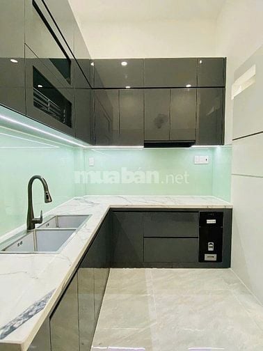 KẸT TIỀN bán nhà 64m2 đường Nguyễn Văn Quá Quận 12. Giá 2tỷ050 triệu