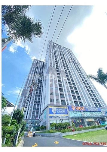 Bán gấp chung cư căn góc 3pn, mặt tiền đường, gần chợ, giá cực tốt
