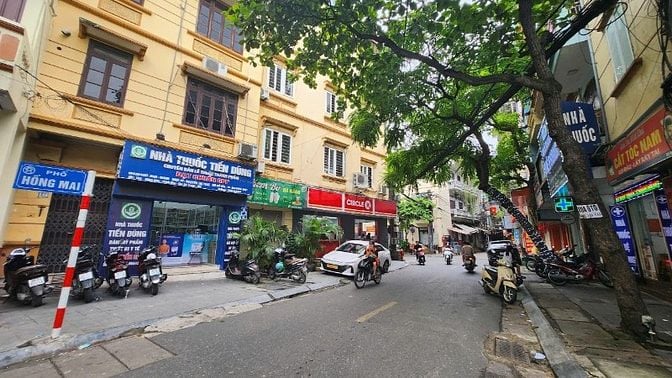 Bán nhà mặt phố, ngã 3 Hồng Mai-Bùi Ngọc Dương, P.Hai Bà Trưng,Hà Nội