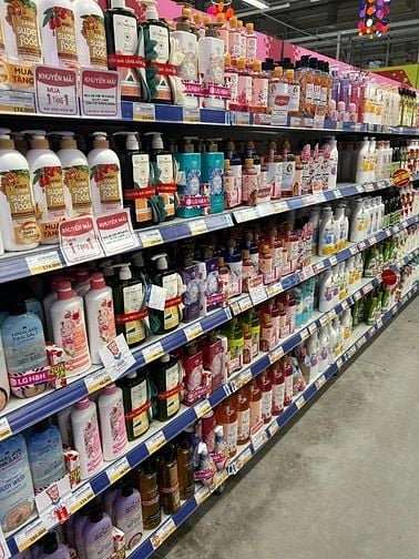 Cửa hàng cần tuyển nhân viên bán hàng và tạp vụ khu vực tphcm 