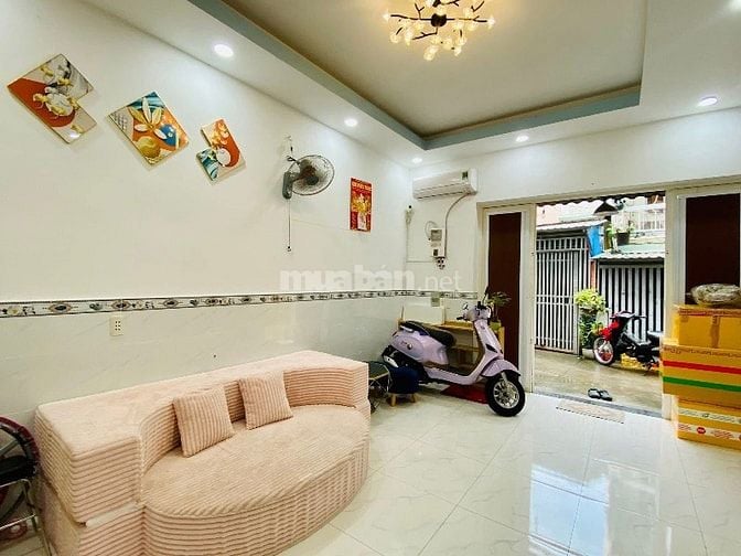 KẸT TIỀN BÁN GẤP MUA BÀN GIAO NHÀ NGAY Đ NGUYỄN VĂN NGUYỄN, QUẬN 1