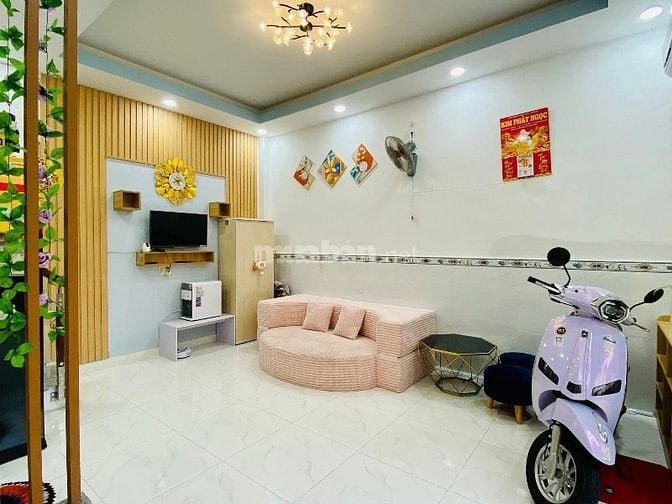 KẸT TIỀN BÁN GẤP MUA BÀN GIAO NHÀ NGAY Đ NGUYỄN VĂN NGUYỄN, QUẬN 1