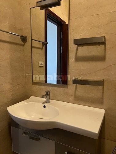 Chính chủ cho thuê nhà căn góc 2 mặt tiền tại khu đô thị CIPUTRA