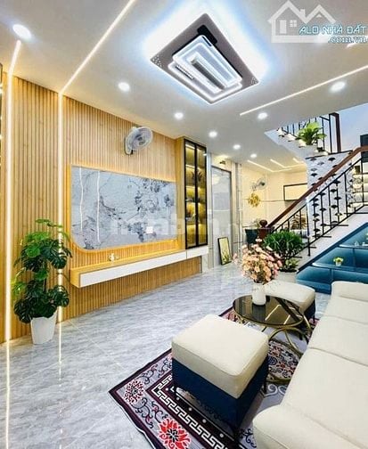 Nhà bạch đằng phường 2 tân bình giá rẽ chỉ 2tỷ550triệu với 70m2