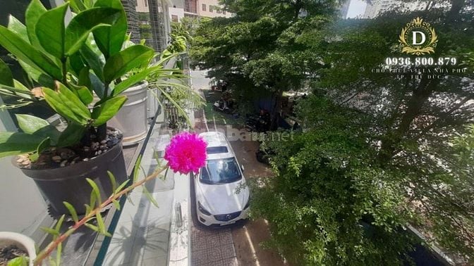 Cho thuê tòa nhà góc 2 mặt tiền,hầm 4 sàn trống, thang máy,có bãi xe 
