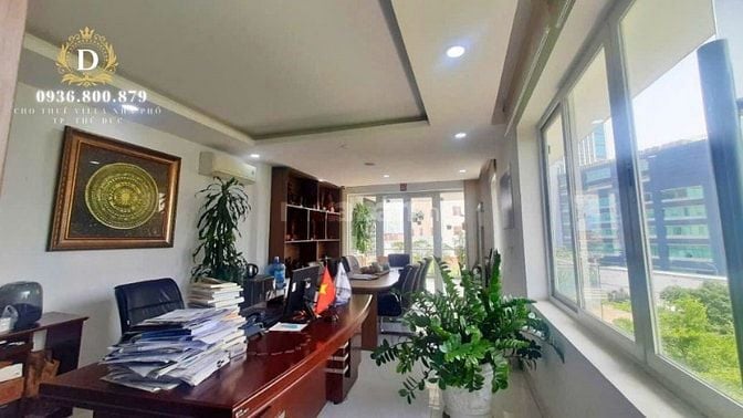 Cho thuê tòa nhà góc 2 mặt tiền,hầm 4 sàn trống, thang máy,có bãi xe 