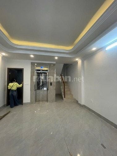 Bán nhà Xuân Đỉnh! 35m, 7 tầng, mặt tiền 4.4 thang máy chạy vù vù!