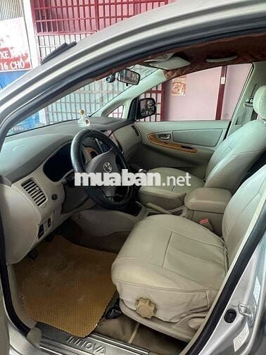 Toyota Innova 2010 G - 150 km