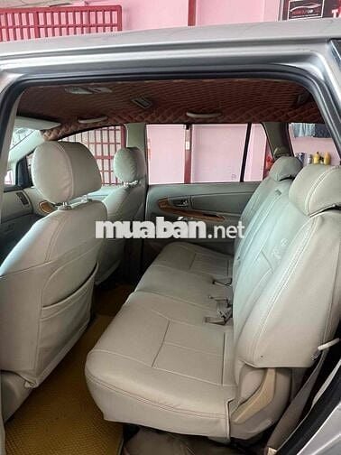 Toyota Innova 2010 G - 150 km