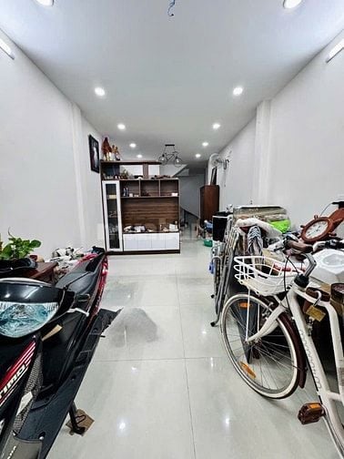 Nhà 3 lầu mới đẹp Trường Chinh, 5PN, nở hậu, hxh, chỉ 6.8 tỷ