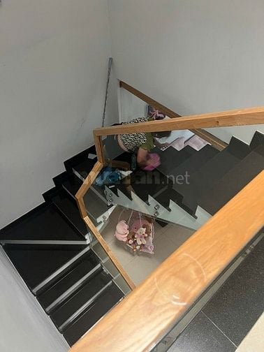 NHÀ MỚI ĐƯỜNG XE HƠI - CÓ SÂN ĐẬU Ô TÔ - FULL NỘI THẤT