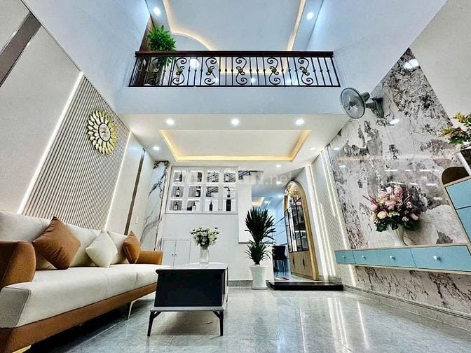 Chuyển công tác  bán gấp Trần Bình Trọng Phường 1 Quận 5 