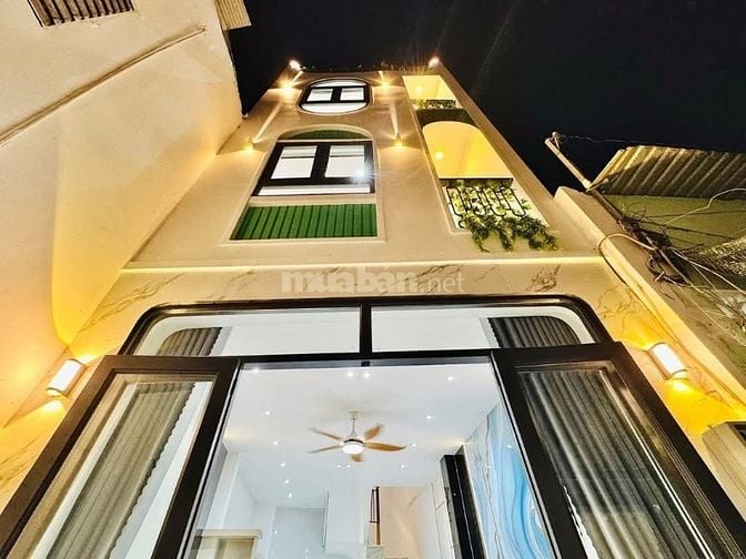 Cần tiền bán gấp nhà Trần Quang Diệu, p14,Q3. Chỉ 2,65tỷ. 65m2z