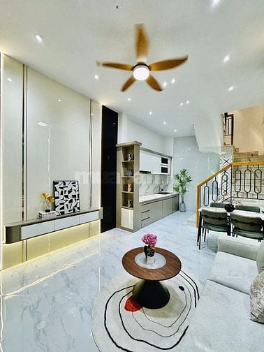 Cần tiền bán gấp nhà Trần Quang Diệu, p14,Q3. Chỉ 2,65tỷ. 65m2z