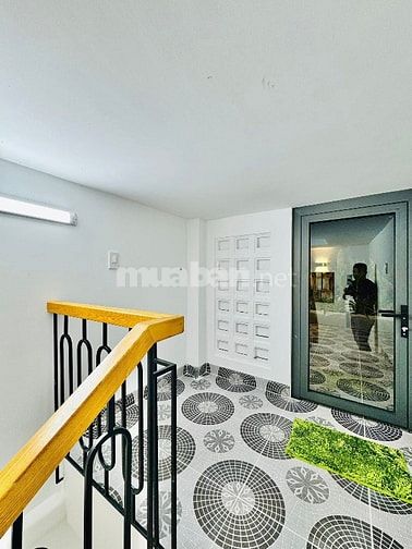 Cần tiền bán gấp nhà Trần Quang Diệu, p14,Q3. Chỉ 2,65tỷ. 65m2z