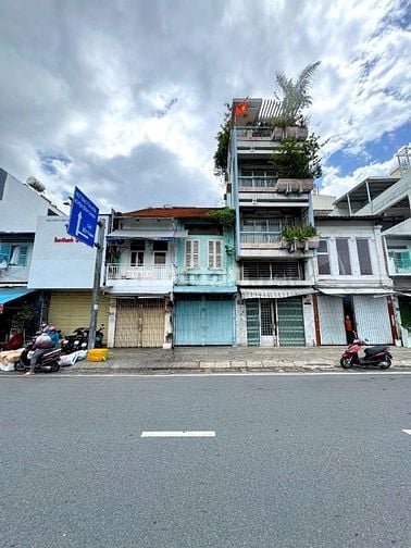 🌷 🌷 🌷 BÁN NHÀ MẶT TIỀN : 130 VÕ VĂN KIỆT - P. NGUYỄN THÁI BÌNH -Q.1