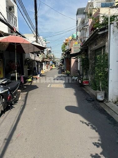 Bán gấp nhà sổ hồng riêng biệt,hẻm 95 Lê Văn Lương Q7.Ngay trường học 