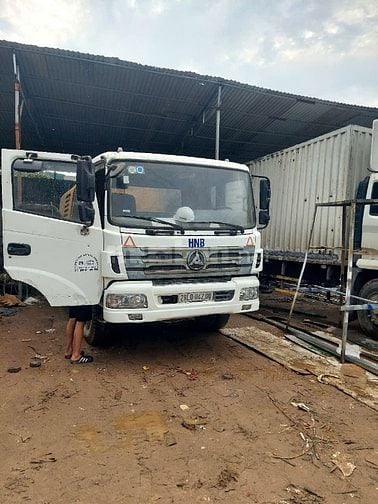 Gara ô tô Diệp Xoăn cần tuyển , 01 thợ cơ khí hàn xì , 02 thờ gò đồng