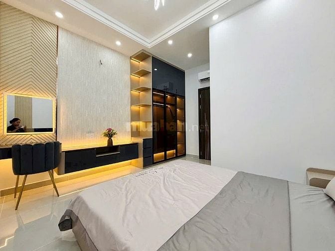 Siêu phẩm 4 Lầu THANG MÁY CAO CẤP hẻm rộng 8m Lê Văn Thọ, P14, Q.Gò Vấ