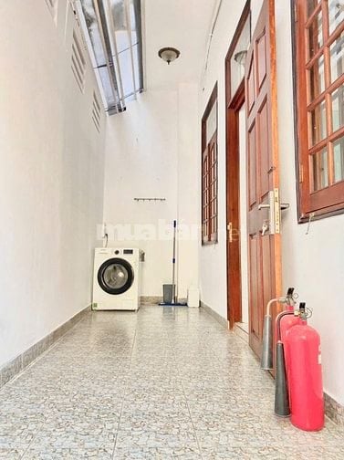 Cho thuê biệt thự Nguyễn Ư Dĩ P.Thảo Điền Q.2 _Diện tích: 20mx35m