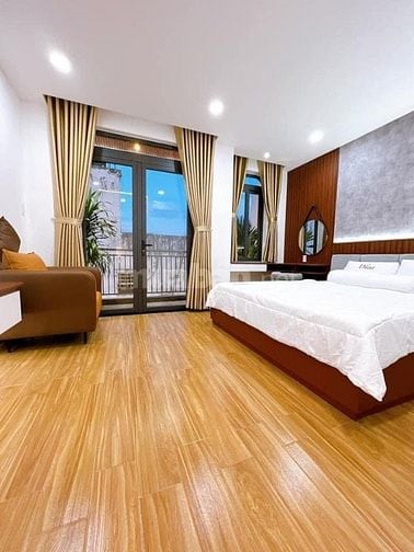 Cần bán gấp căn Trần Văn Đang, p9, quận 3 giá 3tỷ400tr hẻm xe hơi đi