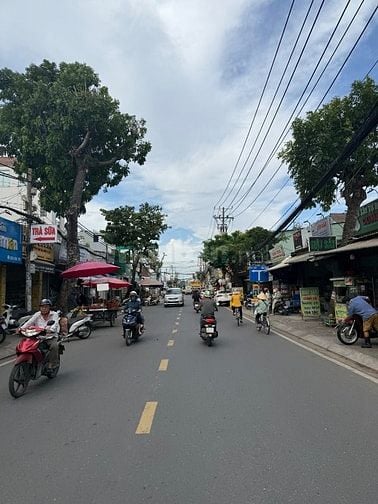 Bán nhà mặt tiền Đường Chuyên Dùng 9 (Phạm Hữu Lầu) Quận 7
