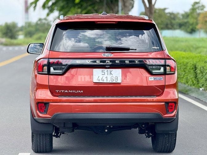  Ford Everest 2.0Diesel 4*2 " Titanium "  • Odo : 30.000 kilomet 