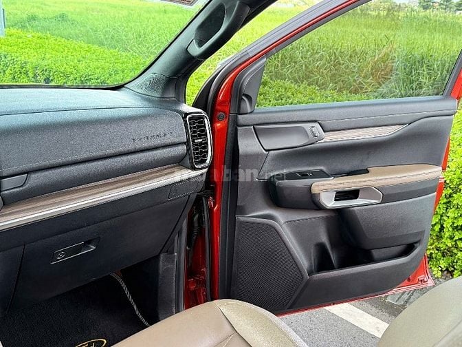  Ford Everest 2.0Diesel 4*2 " Titanium "  • Odo : 30.000 kilomet 