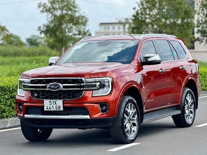  Ford Everest 2.0Diesel 4*2 " Titanium "  • Odo : 30.000 kilomet 
