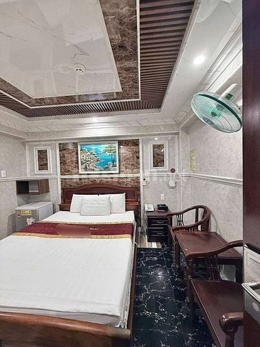 TOÀ KS KHU 300 - NGUYỄN THÁI BÌNH - 27P - DOANH THU HƠN 200 TRIỆU