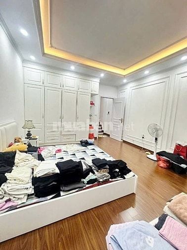 Nhà Đẹp Thái Thịnh, Đống Đa 33m, 5 tầng, mt 4,4m, giá 9.2 tỷ.