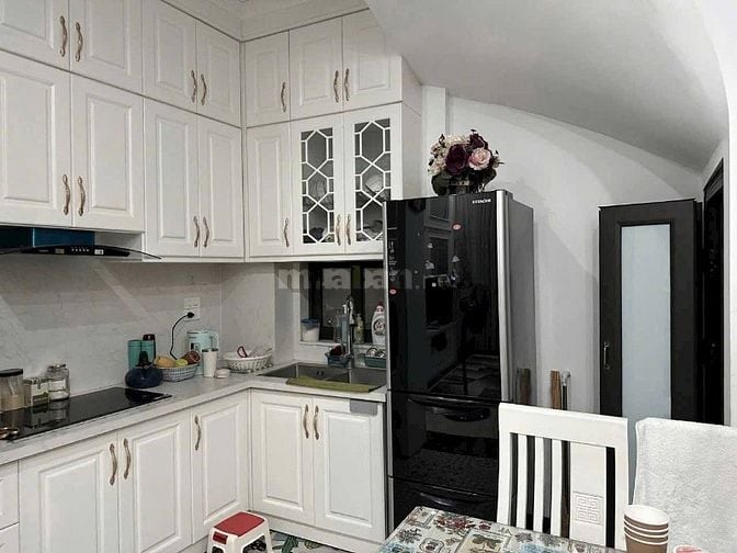 Nhà Đẹp Thái Thịnh, Đống Đa 33m, 5 tầng, mt 4,4m, giá 9.2 tỷ.