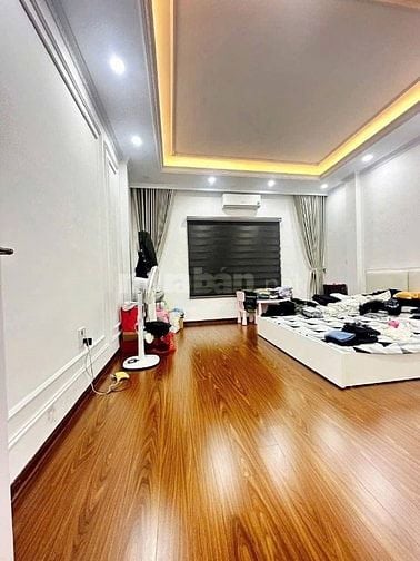 Nhà Đẹp Thái Thịnh, Đống Đa 33m, 5 tầng, mt 4,4m, giá 9.2 tỷ.