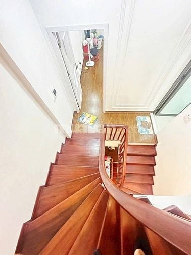 Nhà Đẹp Thái Thịnh, Đống Đa 33m, 5 tầng, mt 4,4m, giá 9.2 tỷ.
