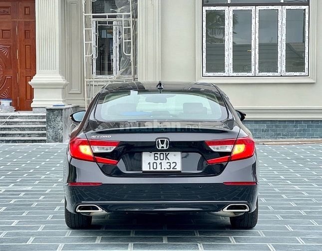 Xe Honda Accord nhập khẩu Thái Lan 2022
