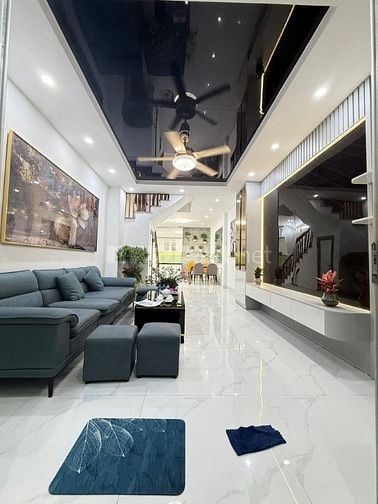 Nhà Đẹp Phố Lương Sử C, Đống Đa 40m, 4 tầng, mt 3.7m, giá 9.65 tỷ.