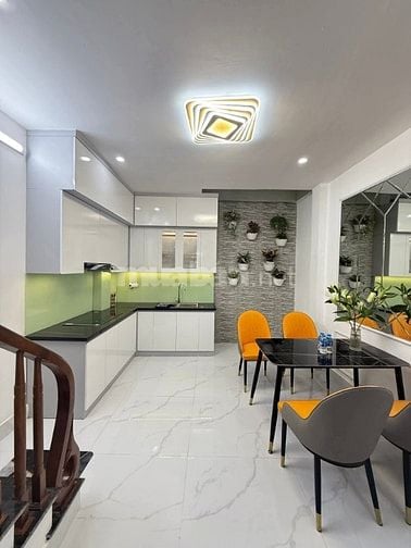 Nhà Đẹp Phố Lương Sử C, Đống Đa 40m, 4 tầng, mt 3.7m, giá 9.65 tỷ.