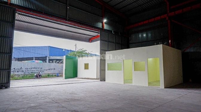 Bán kho 1700m2 Quận 12 giái 56 tỷ