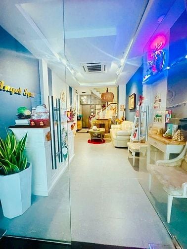 Bán nhà mặt tiền đẹp (5x20) 94 Nguyễn Trọng Tuyển p15 Phú Nhuận 