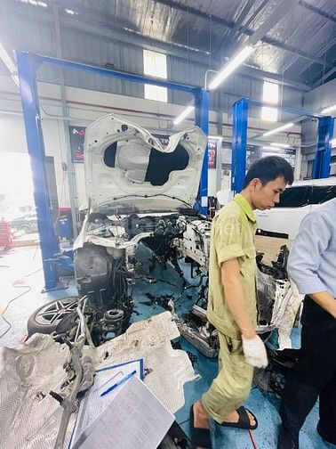 Nhận phục hồi xe tai nạn – Bảo dưỡng xe sang uy tín tại Hà Nội